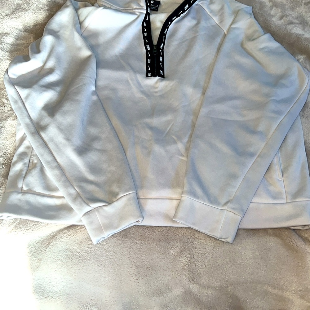 Nike 3/4 Zip Pull Over Sweatshirt - Picture 3 of 6
